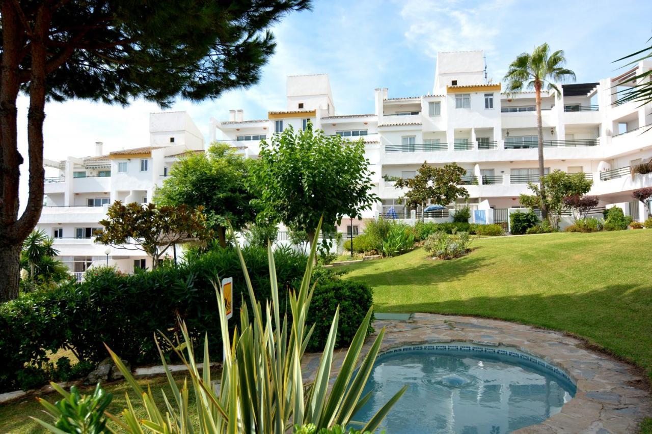 Playa & Beach Apartments Mijas Costa & Fuengirola By Alfresco Stays El Faro Bagian luar foto